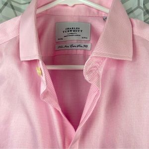 Charles Tyrwhitt Non Iron Extra Slim Fit 
Size 16.5/35 Salmon Twill Grid Print